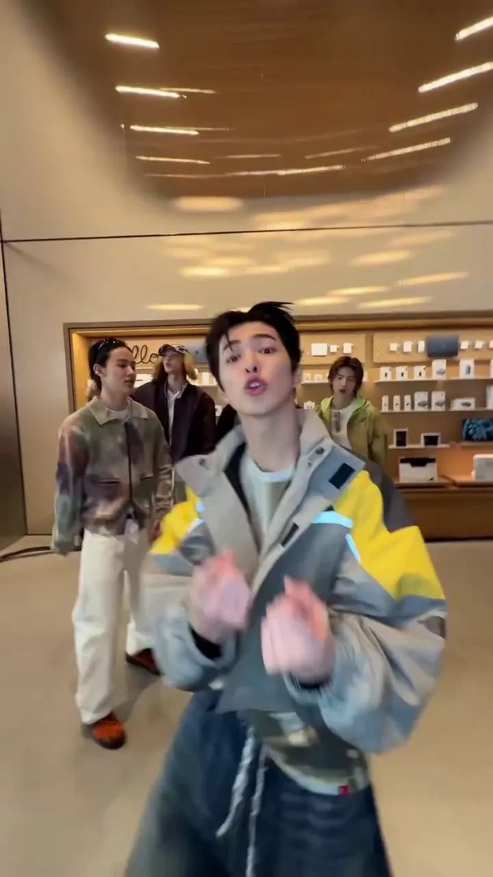 Cortis, influencer, Instagram