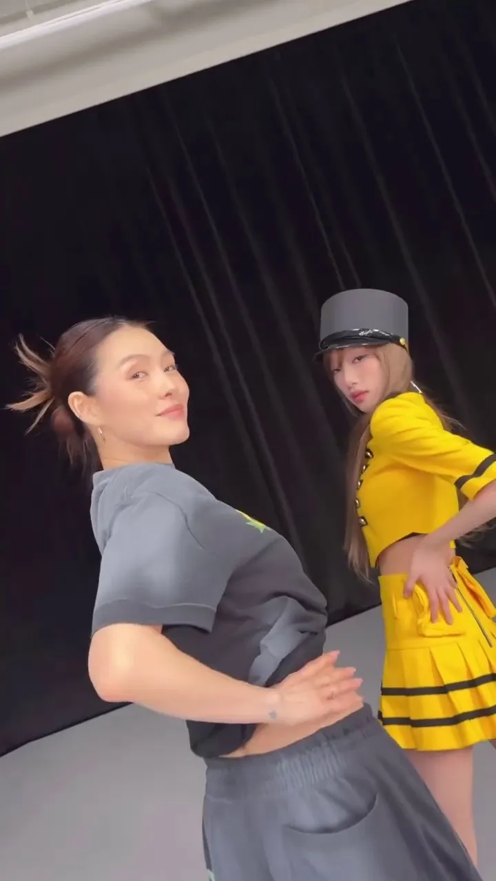 Choi Ye-na, Singer, Collaboration