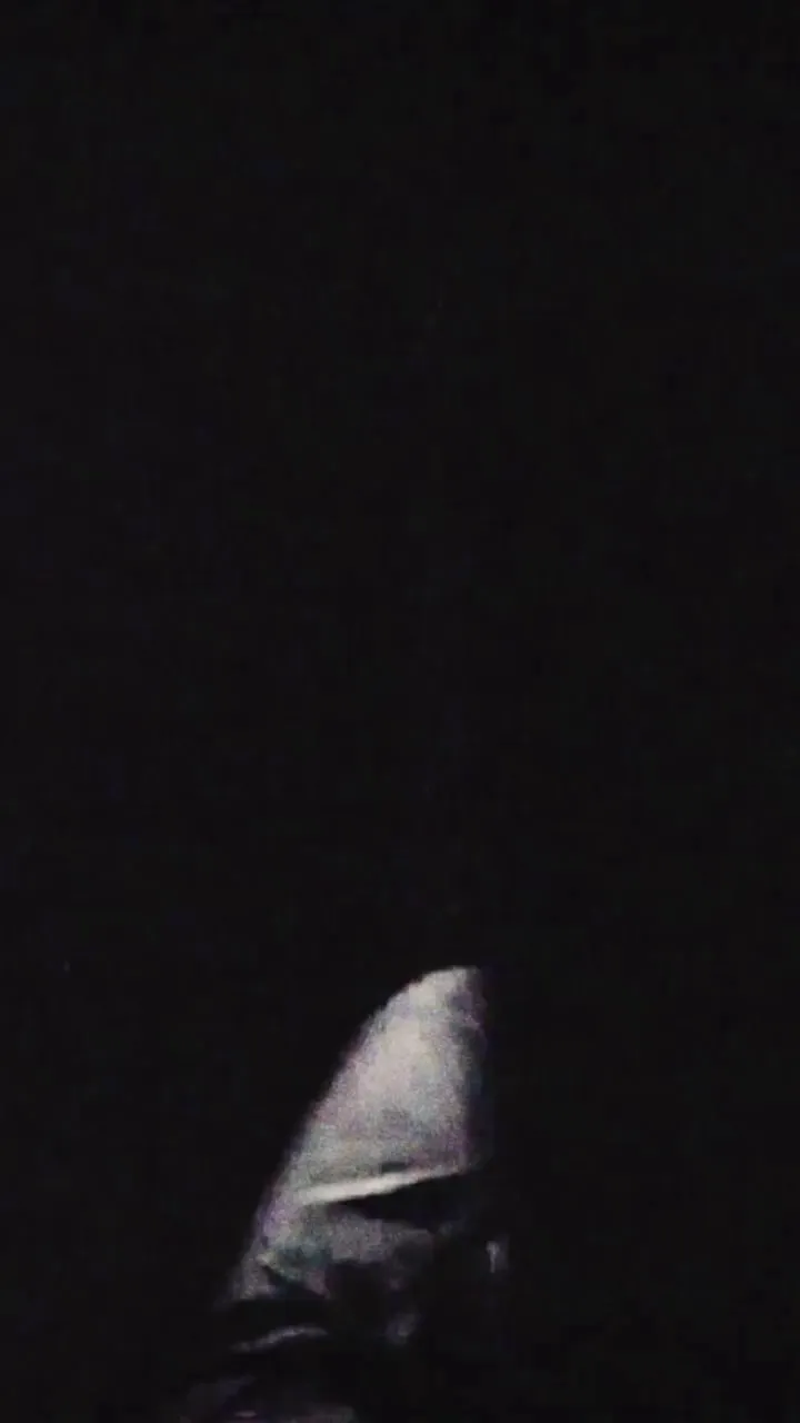 우즈, 가수, 인스타그램, 비행, MV