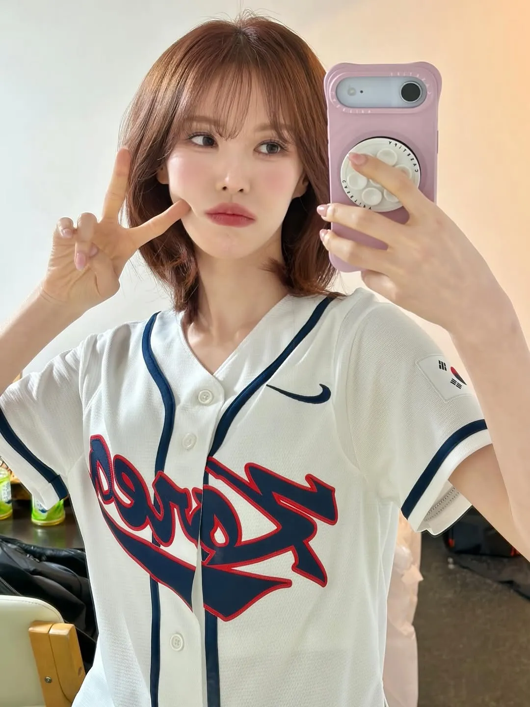 상큼한 미소의 웬디, 야구 사랑 인증샷 공개