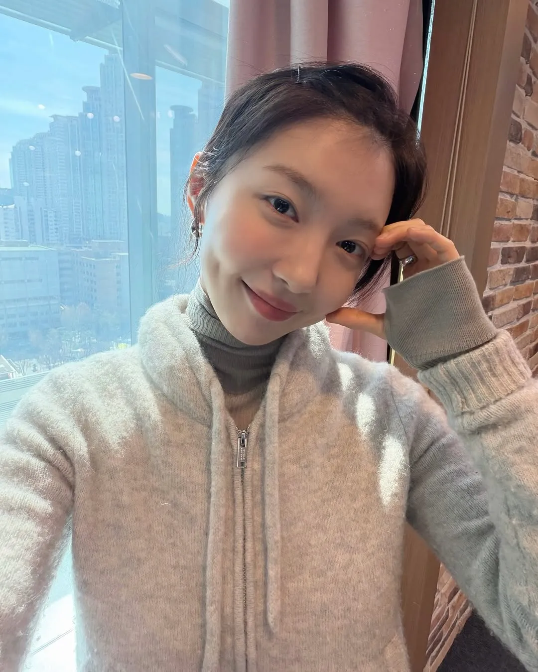 朱贤英, 演员, Instagram 更新