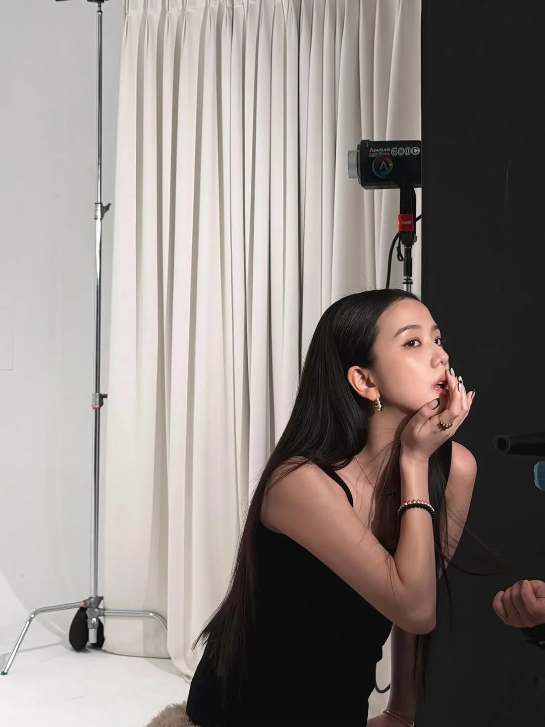 ‘월간남친’ จีซู แบล็กพิงก์ แปลงโฉมสุดเย้ายวน…สายตาชวนหลงใหล