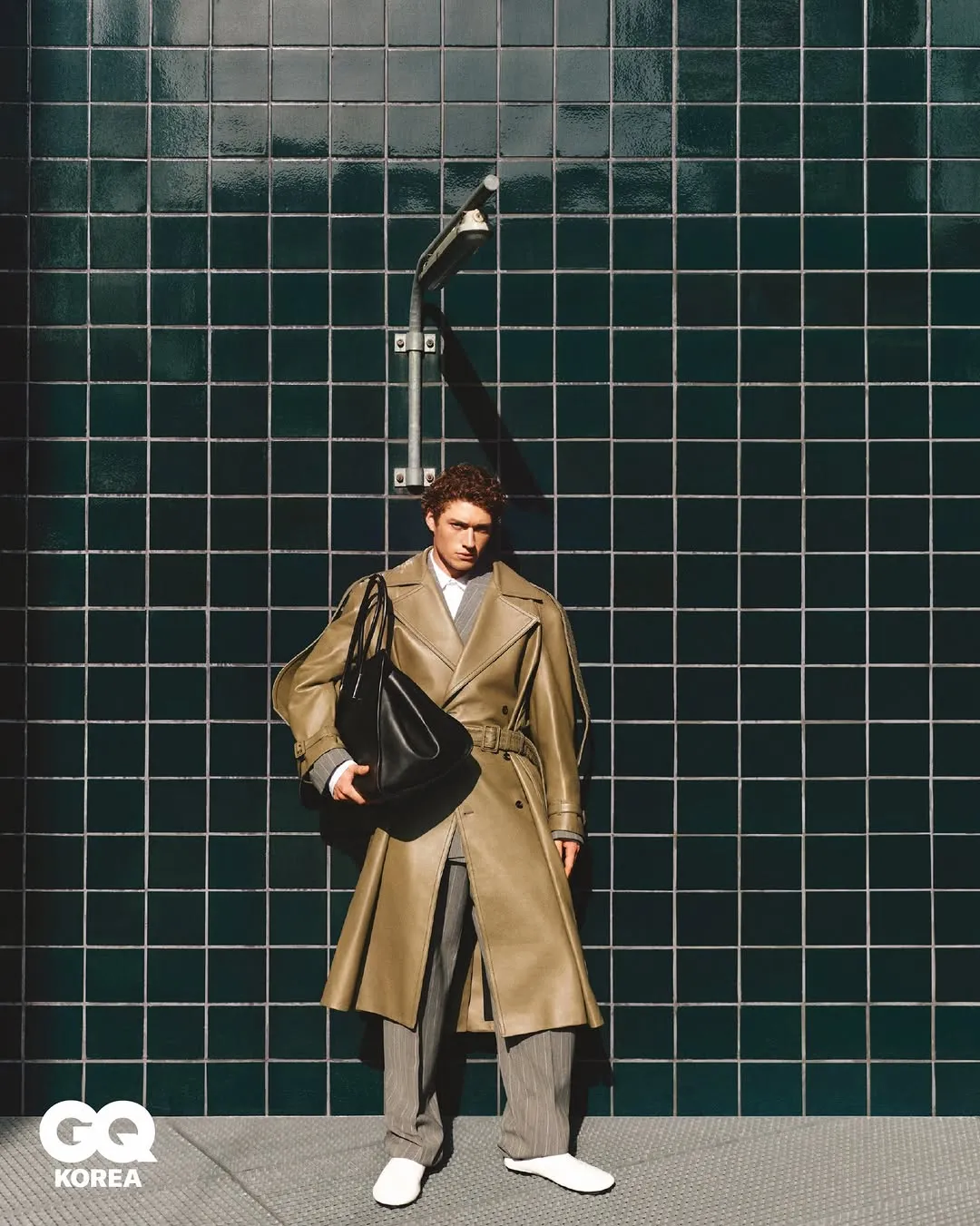 Bottega Veneta deslumbra con estilo: GQ Corea revela su edición de abril