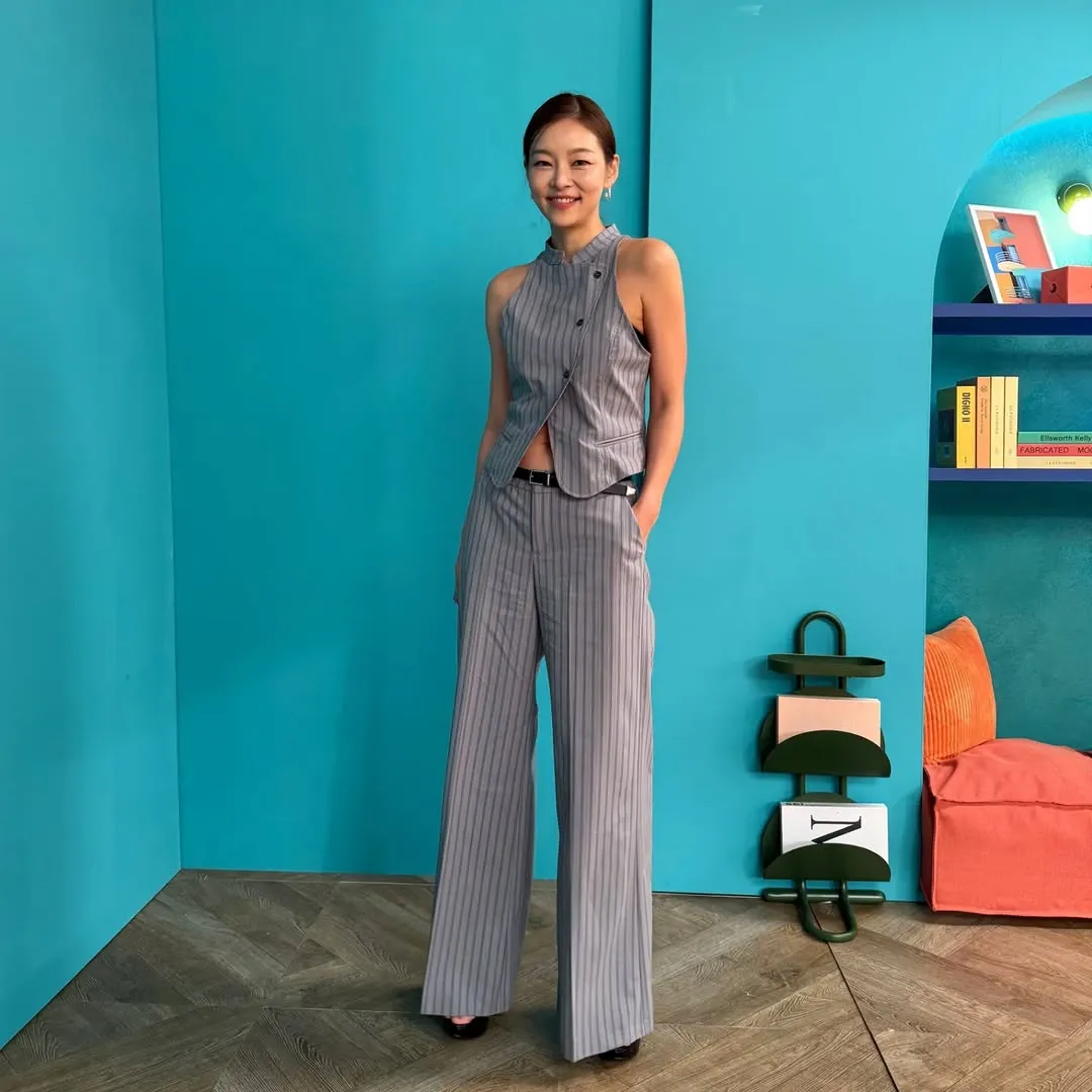 Người mẫu Song Hae-na tỏa sáng khi quảng bá chương trình