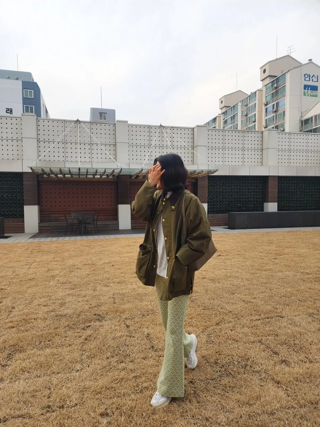 韩惠妍, 造型师, JOY裤