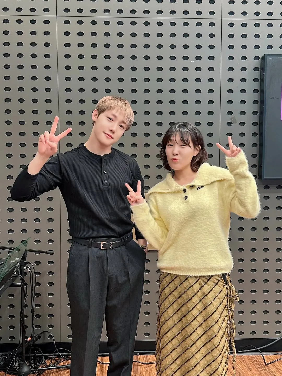 シャープになって登場したチャン・ジュン、クイズでも勝利