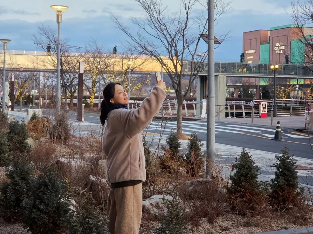 Lee Sang-hee dá as boas-vindas à primavera, repleta de encanto no dia a dia