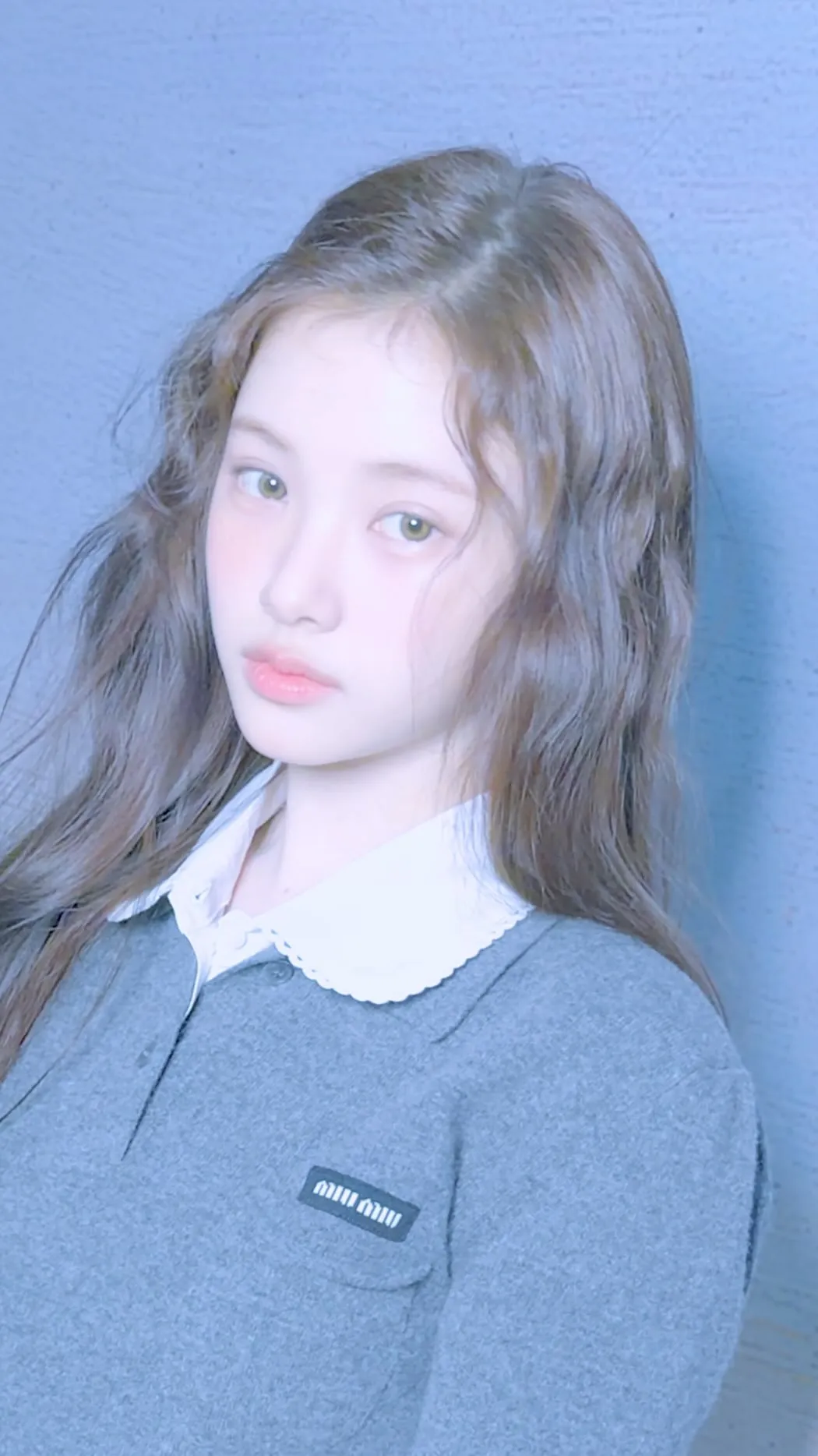 빛나는 베이비돈크라이, 매혹적인 새로운 모습 공개