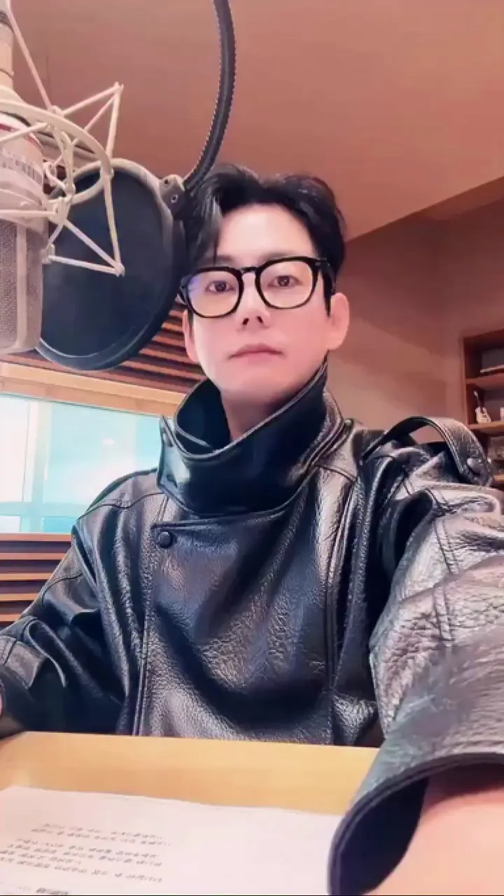 เทอี, นักร้อง, ไปทำงาน