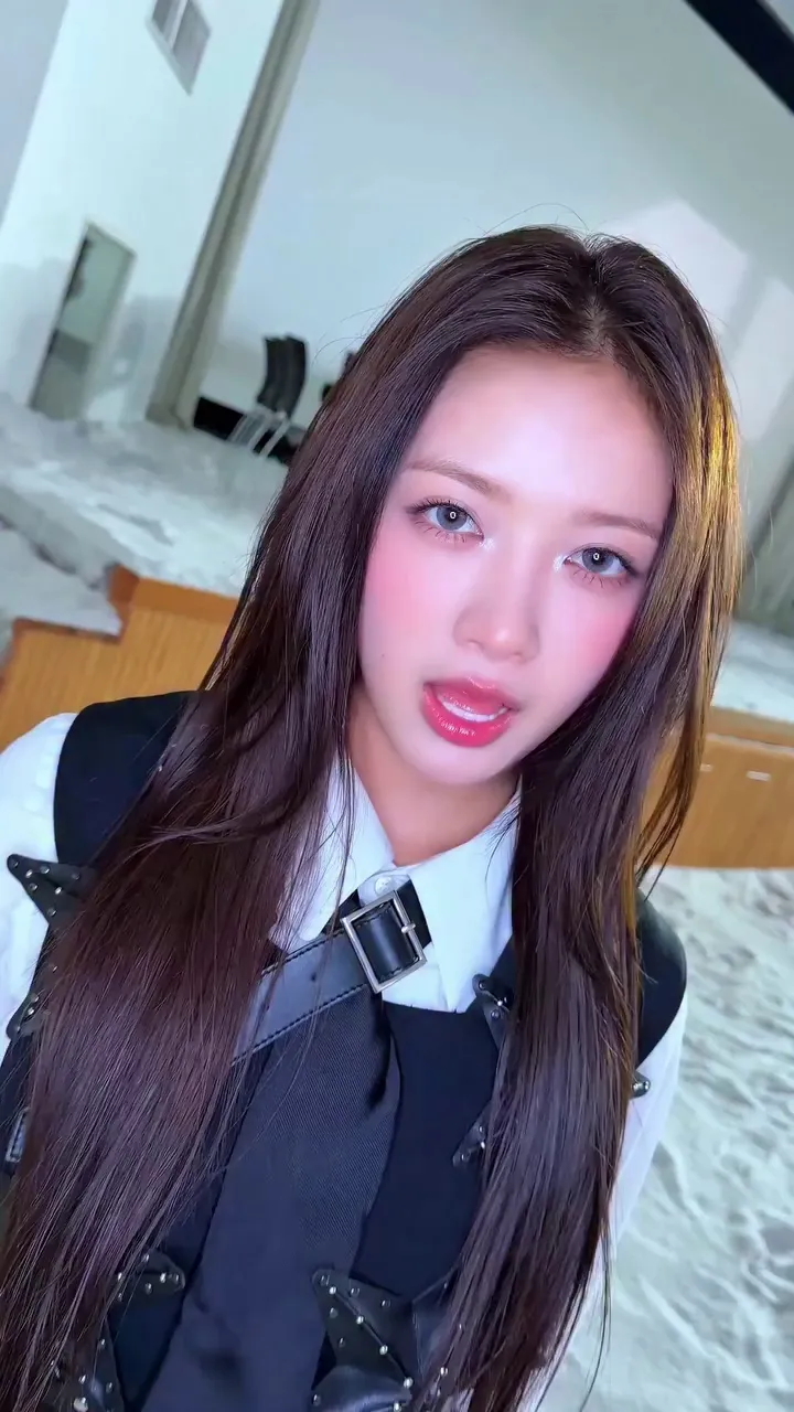 BabyDONTCry, ca sĩ, Instagram