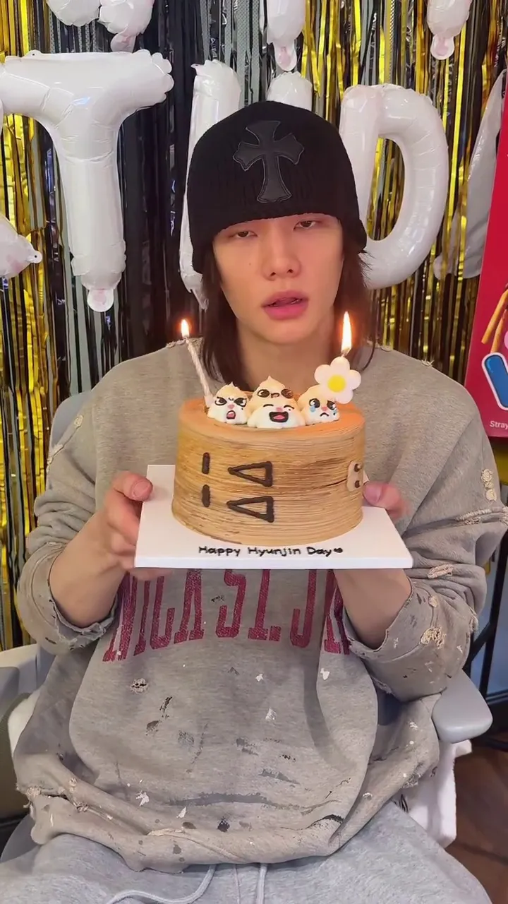 Stray Kids, aniversário, Hyunjin, Instagram, reações dos fãs
