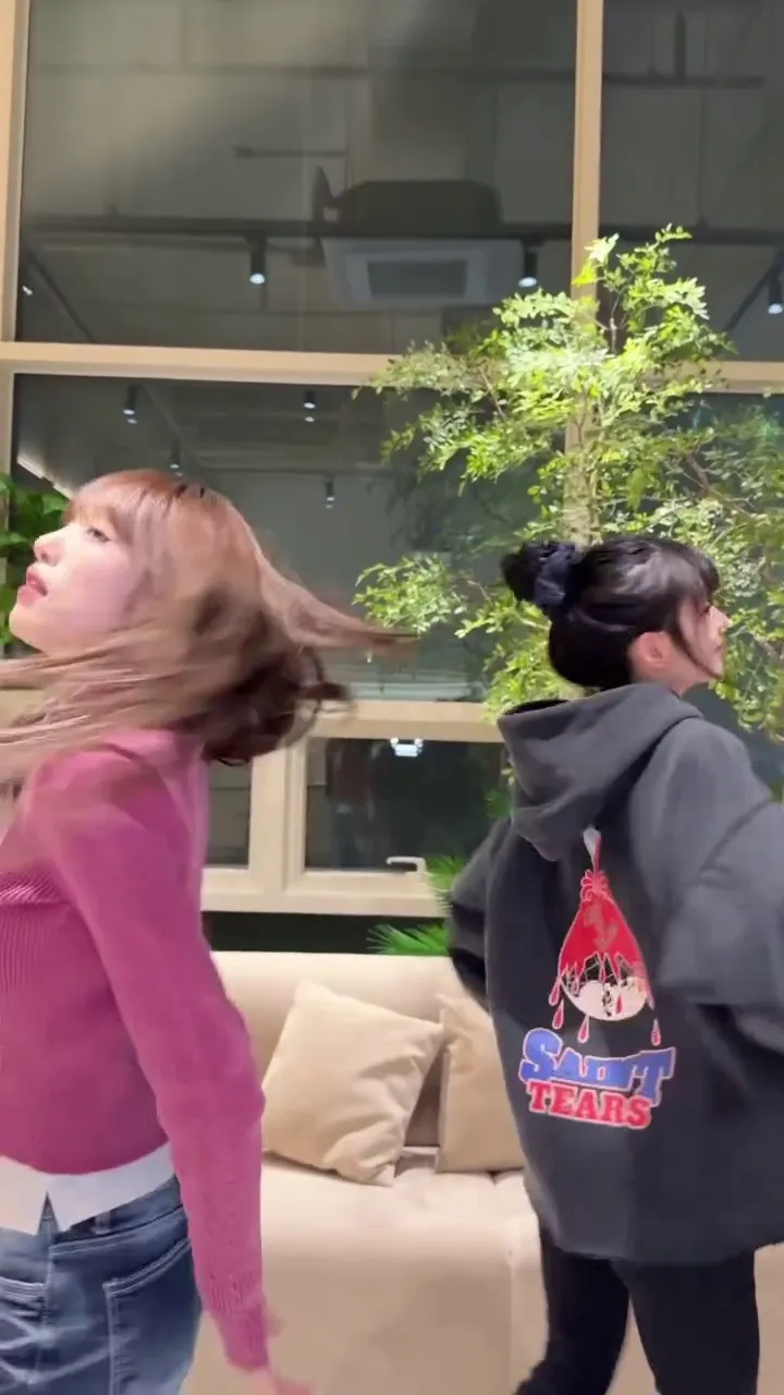 Choi Yena, ca sĩ, Instagram