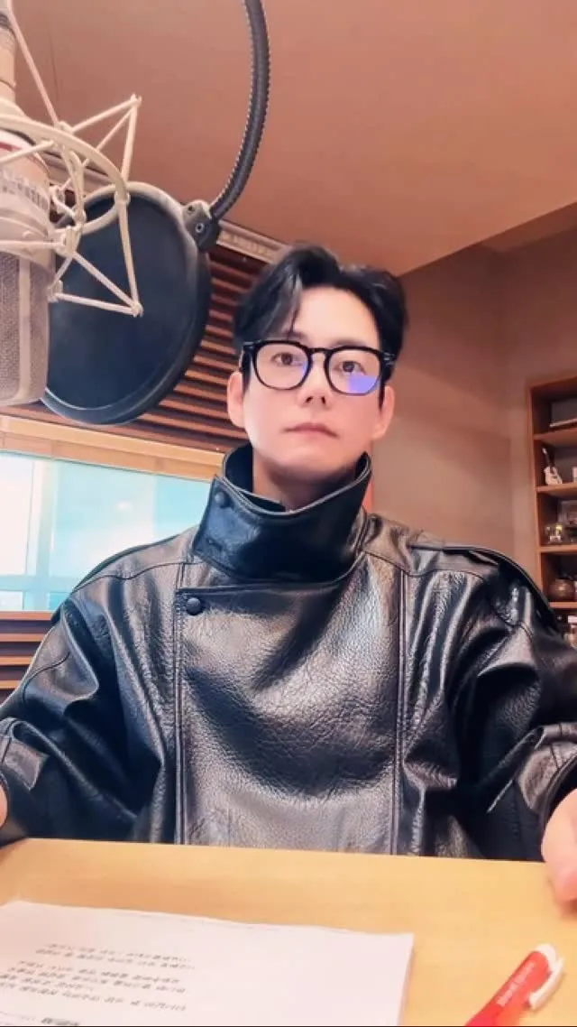 นักร้องเทอี สดใสทุกเช้า…เช็กอินไปทำงาน!