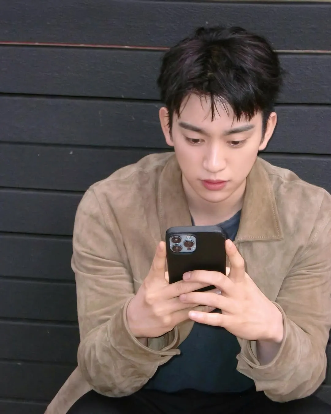 Park Jinyoung chama a atenção com nova atualização