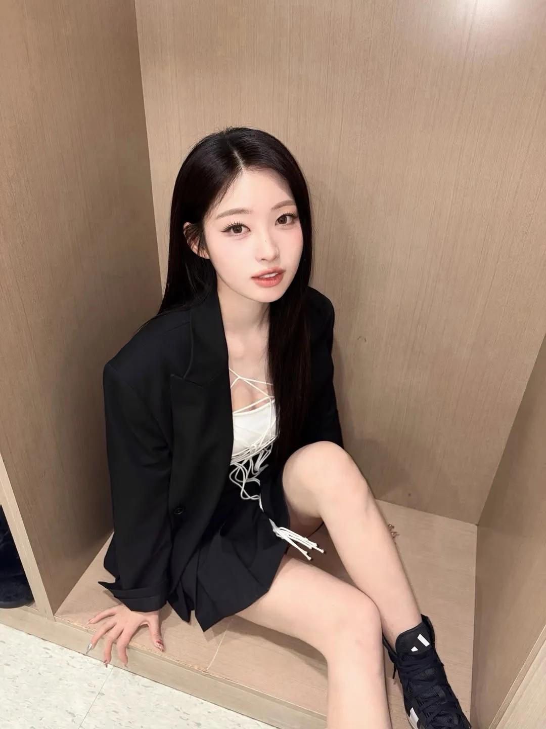 Sihyeon of EVERGLOW Stuns With Mesmerizing Visual Update