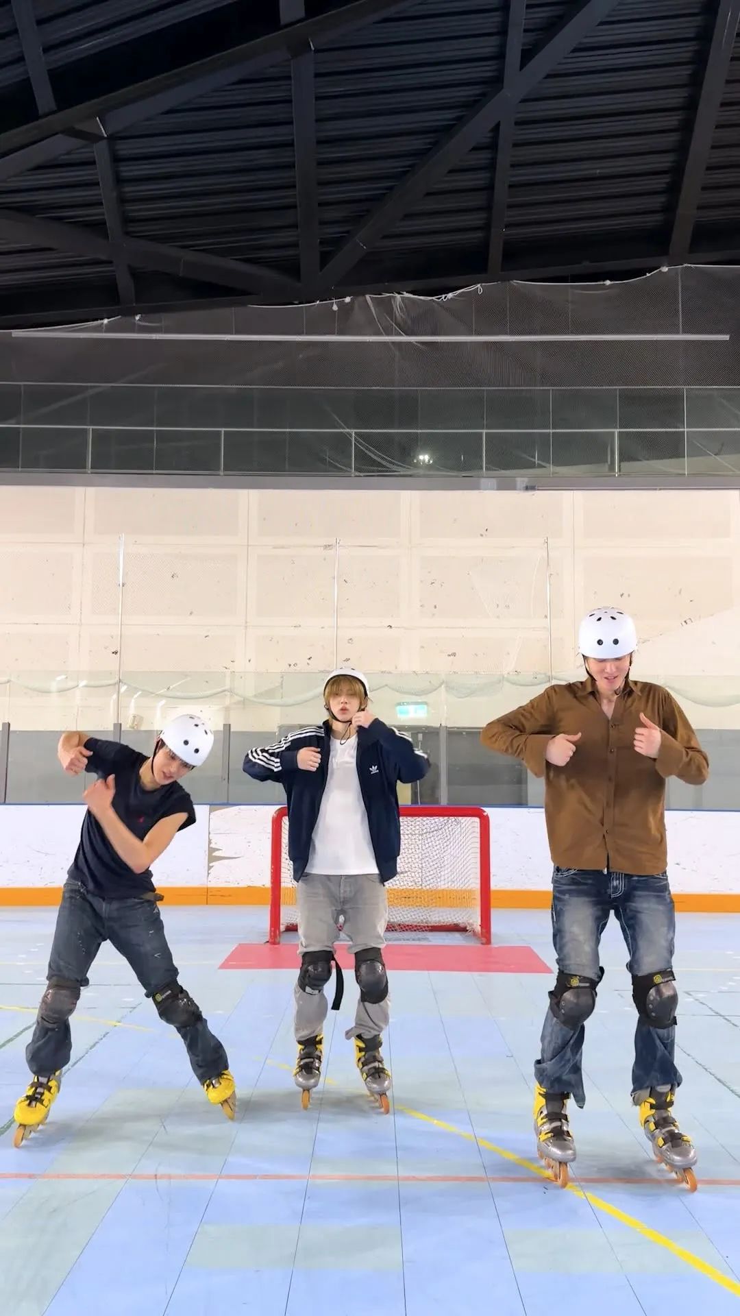 코르티스, 활기찬 인라인 스케이팅 퍼포먼스