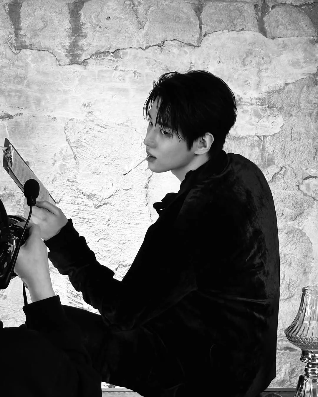 พัคแจชานผู้สง่างาม เผยภาพถ่ายเปี่ยมอารมณ์