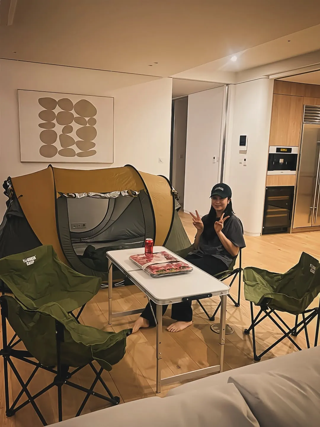 金玉彬以日常露營氛圍讓粉絲露出微笑