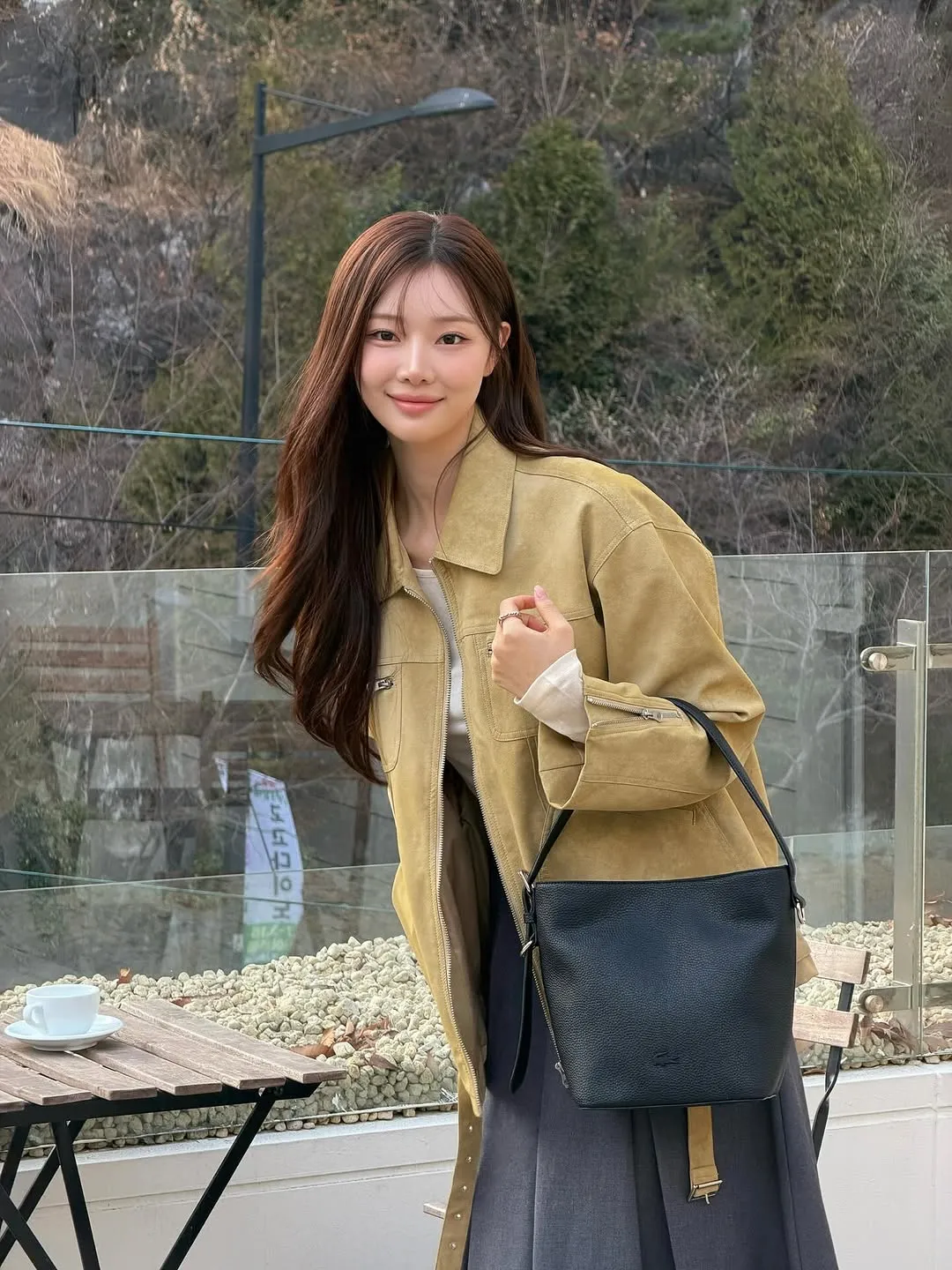 Lee Si-an memikat perhatian penggemar dengan gaya musim semi yang elegan