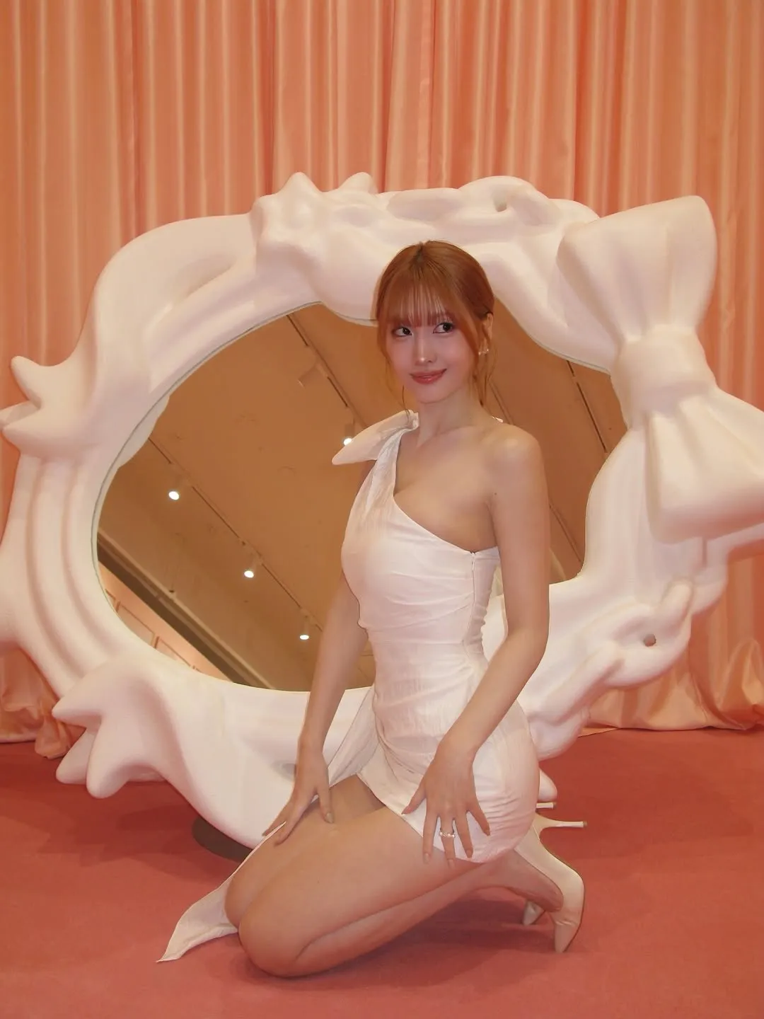 우아한 트와이스 모모, 매혹적인 인스타그램 업데이트