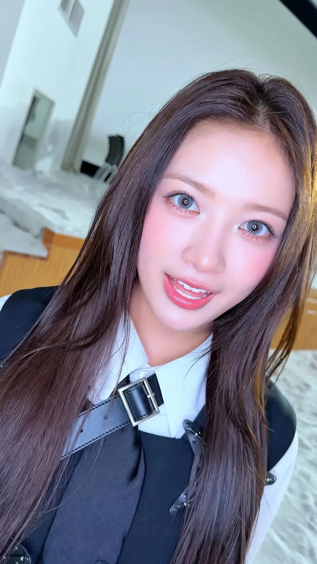 “Bittersweet” BabyDONTCry, bản cập nhật mê hoặc