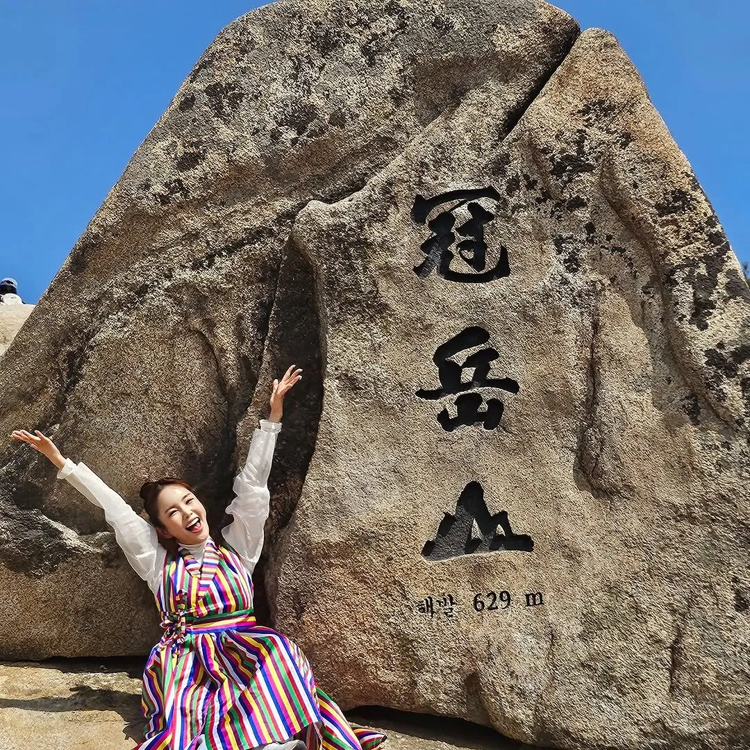 張英蘭在應援聲中成功登頂