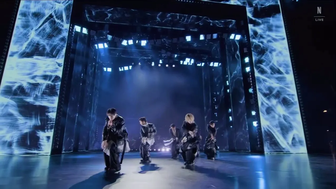 방탄소년단, 공식, 라이브 퍼포먼스, 컴백, 넷플릭스