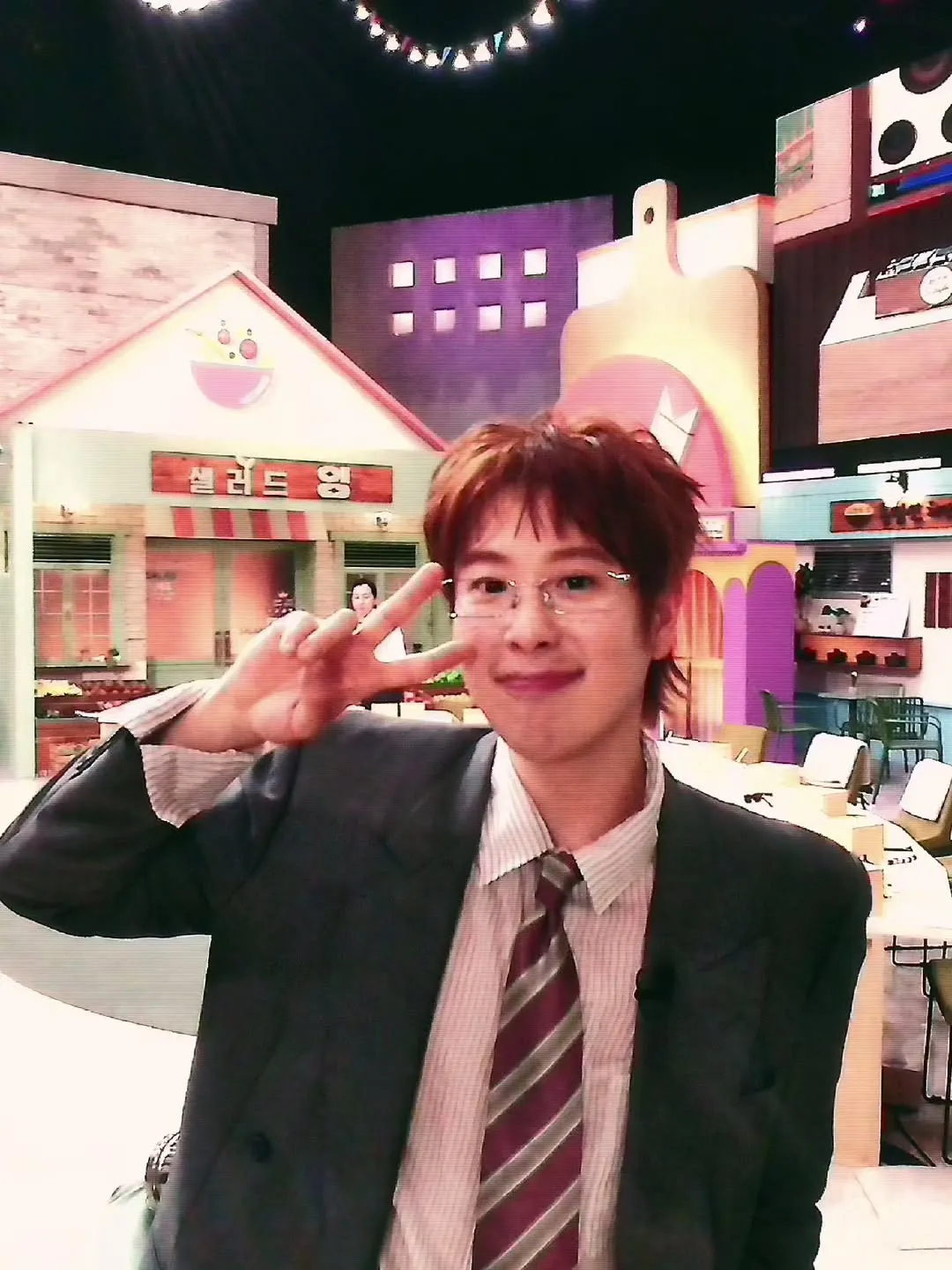 笑容灿烂的P.O，更新令人印象深刻的自拍