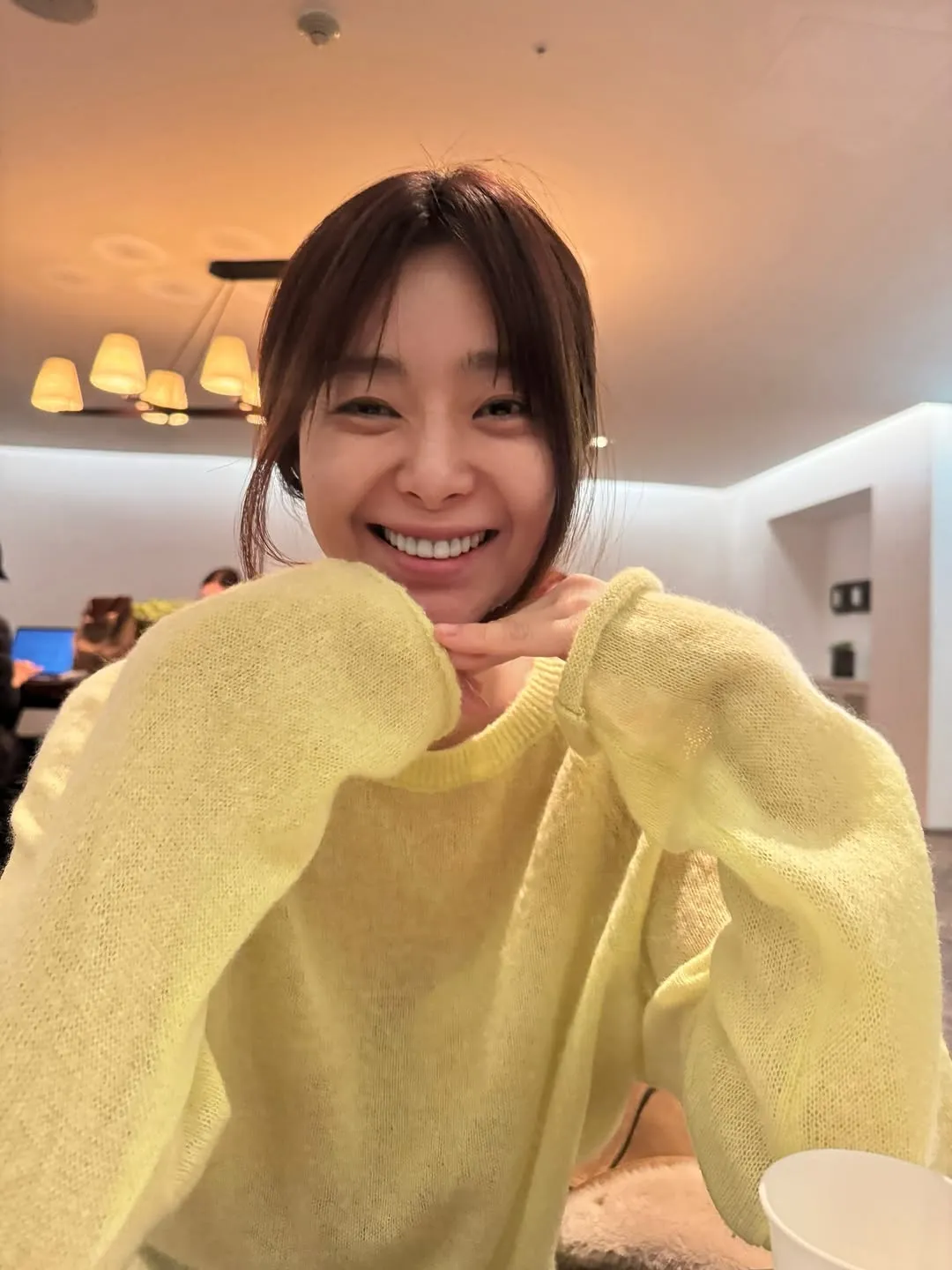 Young-eun Lee’s Radiant Smile Welcomes Spring in New Instagram Update