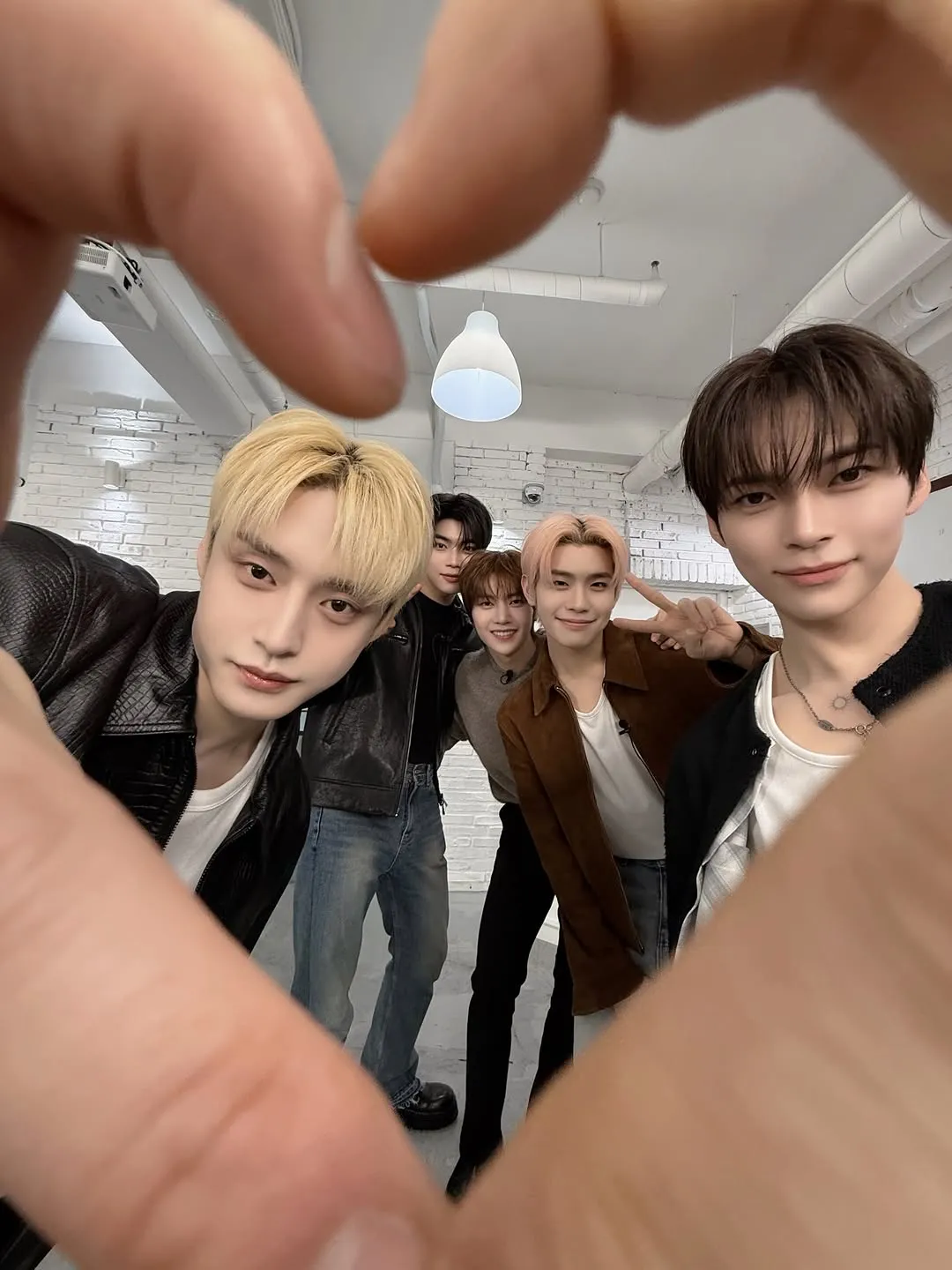 ZEROBASEONE, อินสตาแกรม, โพสท่า