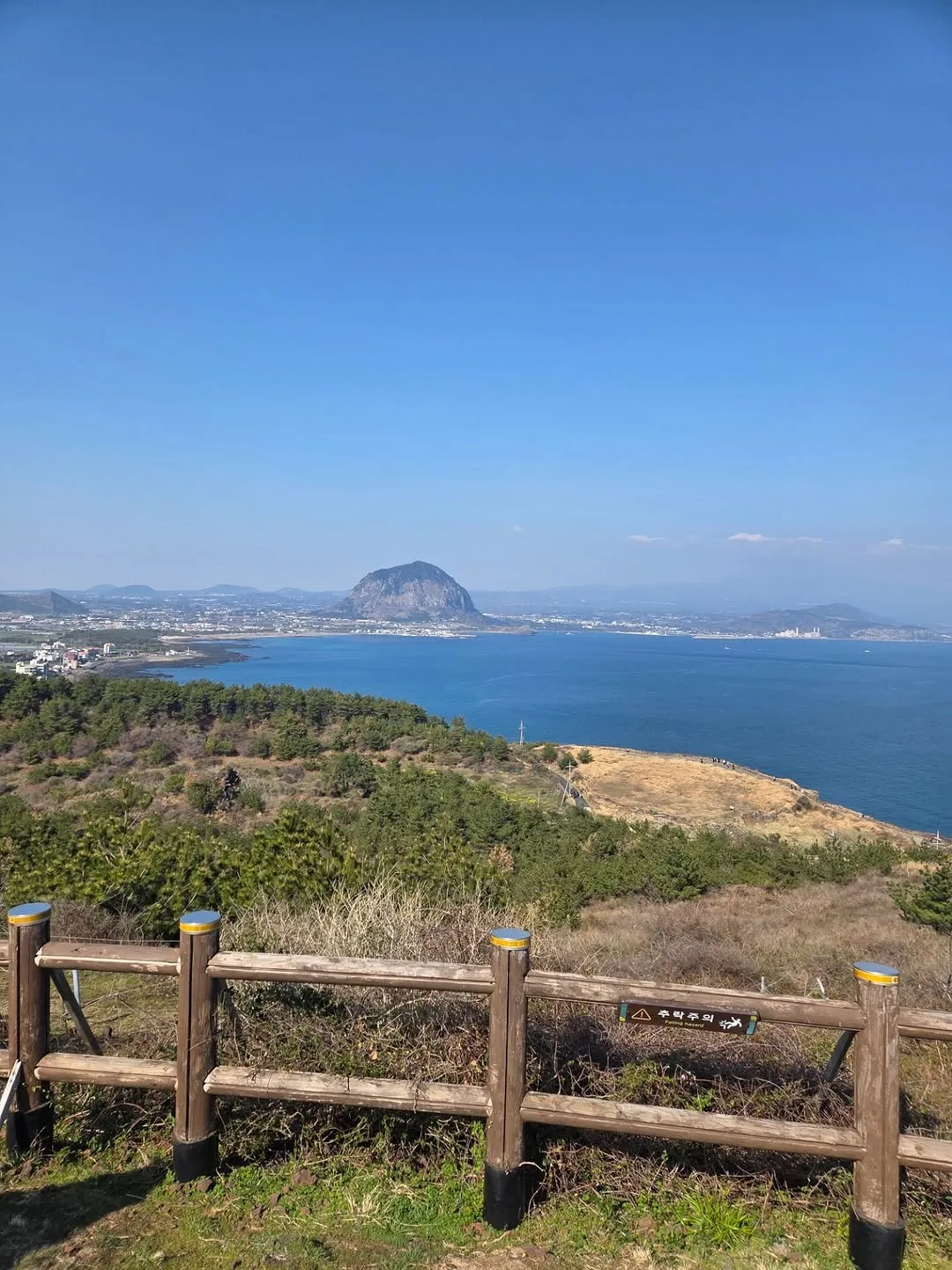 崔东石, 济州, 松岳山, 登山, Netflix