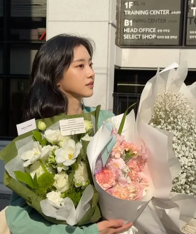 洪花妍, 演员, Instagram