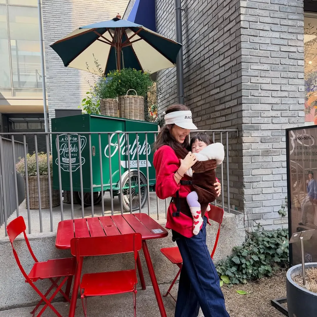 孙淡妃度过幸福周末，笑容温暖