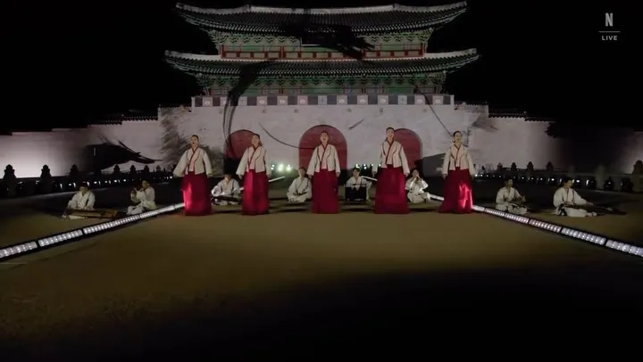 Netflix Korea 同步直播 BTS 回歸現場