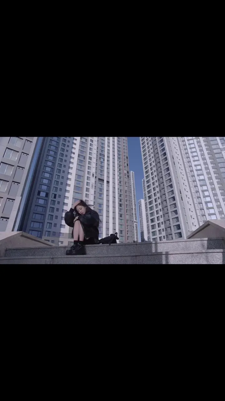 เบบี้ดอนต์คราย, นักร้อง, มิวสิกวิดีโอ