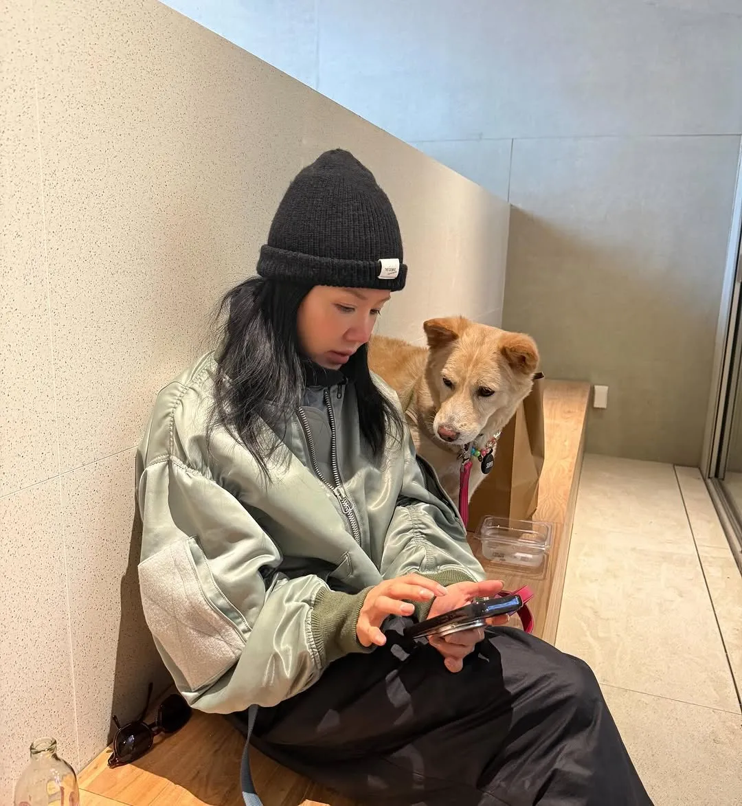 严正花, 歌手, Instagram