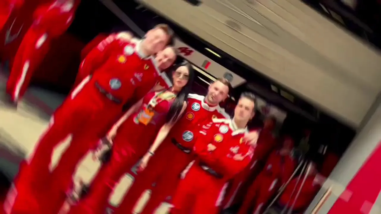 คลารา, อินสตาแกรม, เฟอร์รารี