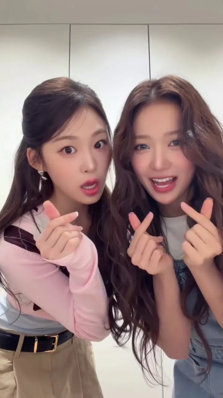 Baby Don't Cry, 组合, Instagram