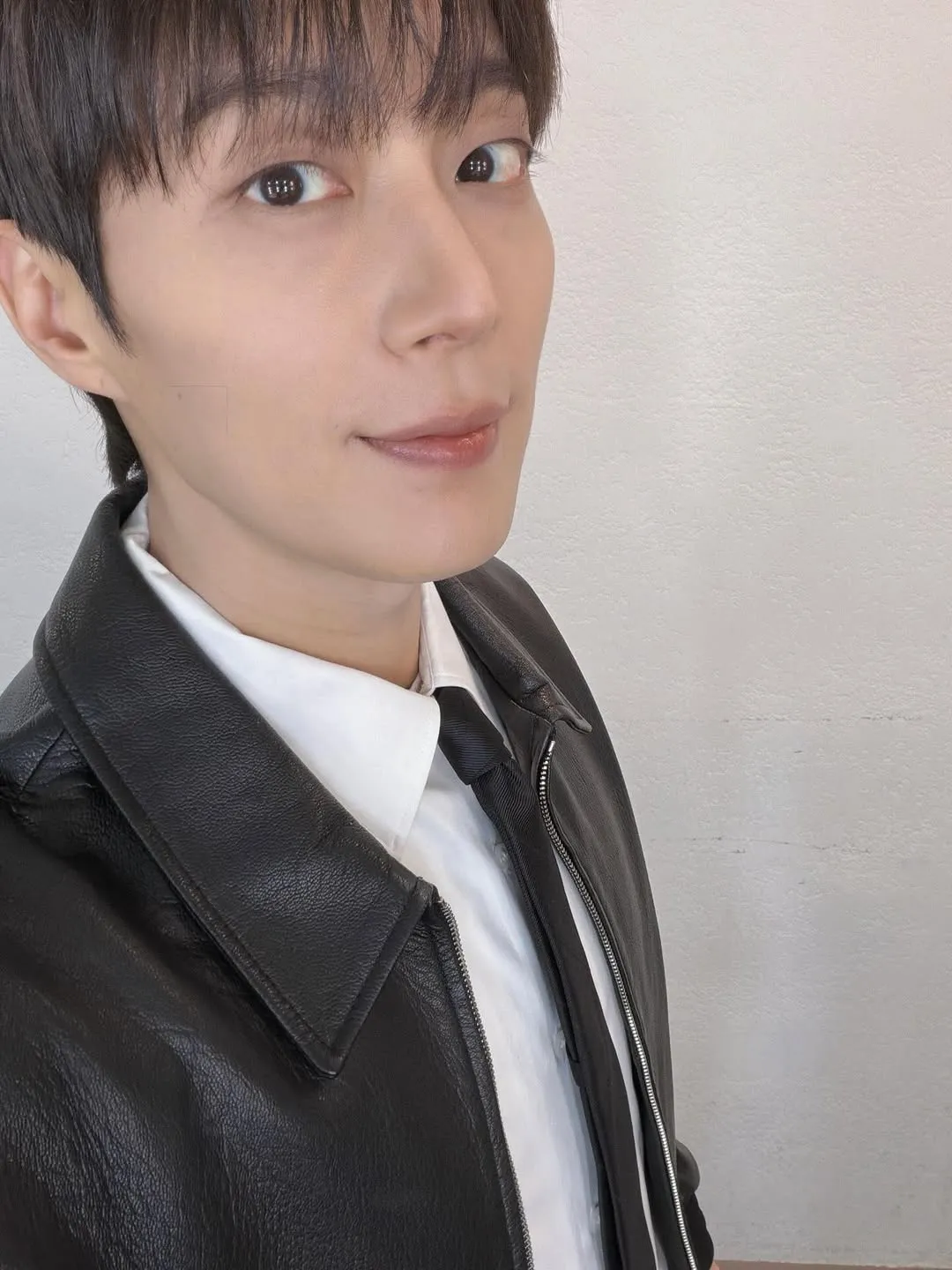 干练又时髦的尹斗俊，在Instagram公开近况