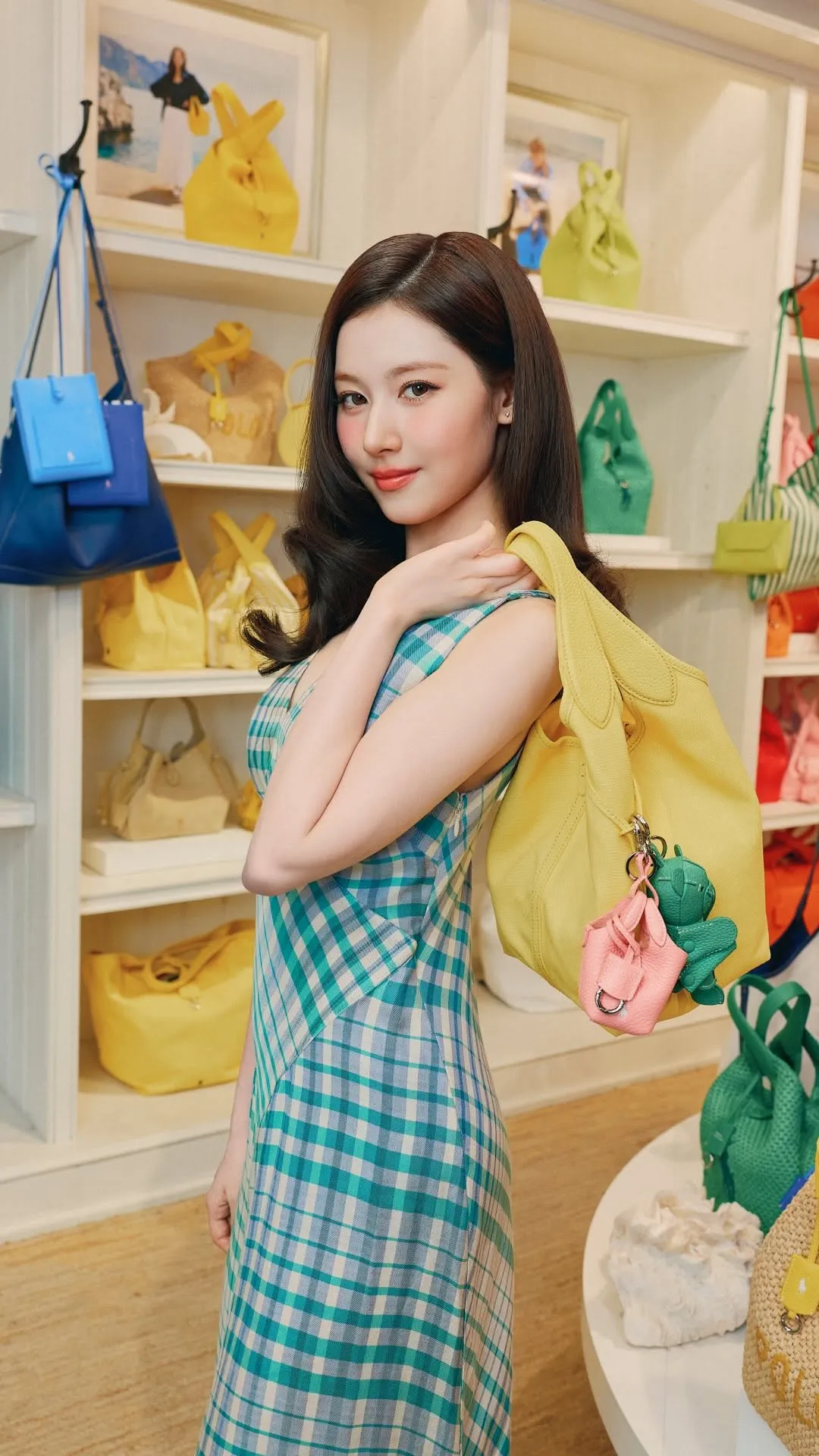 優雅的Sana，在東京自在展翼