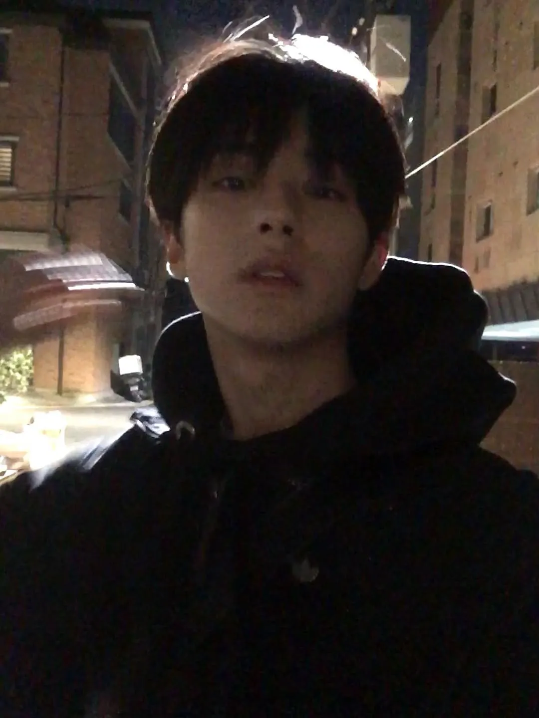 金珉奎與生日蛋糕的幸福時刻