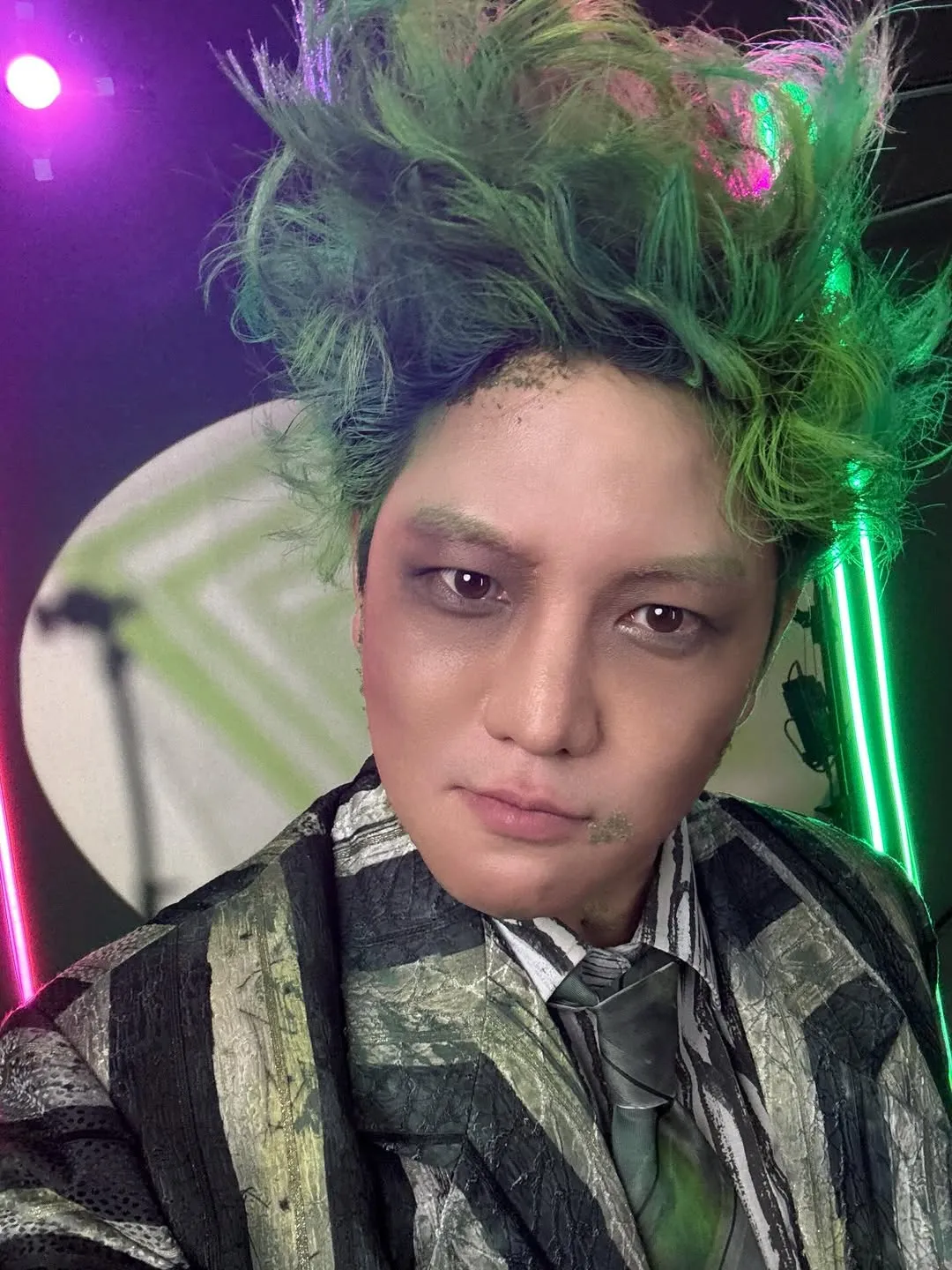 Palm Tree Island, Jung Won-young, nhạc kịch, Beetlejuice, biểu diễn