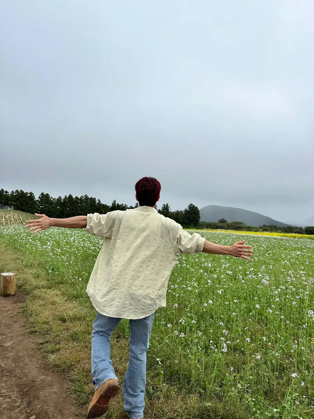 Seo In Guk, ca sĩ, chơi guitar