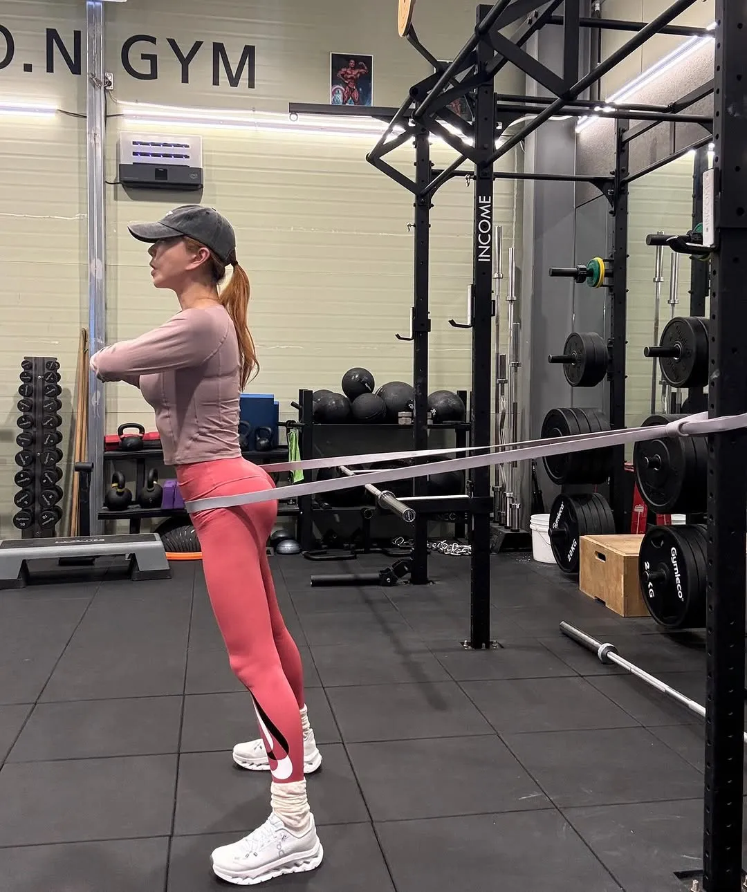 นักร้อง, ออกกำลังกาย, ชู