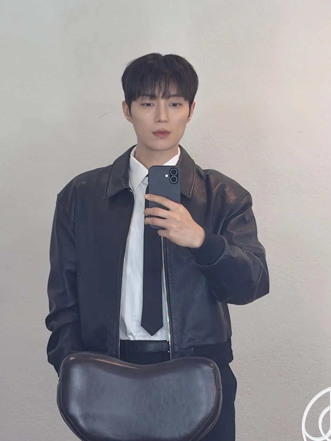 尹斗俊, 演员, 帖子, Instagram, 粉丝