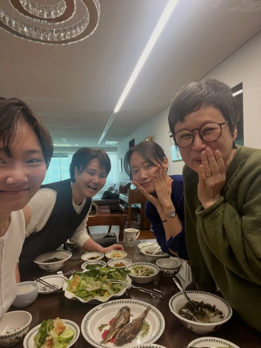 วันเกิดอันอบอุ่น มื้อข้าวบ้านของพัค มีซอน