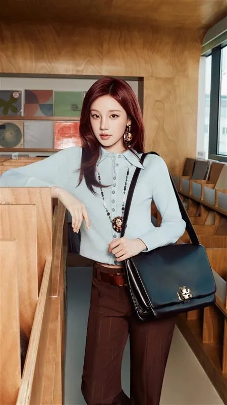 (G)I-DLE 雨琦展现酷飒魅力，时尚与音乐的交汇