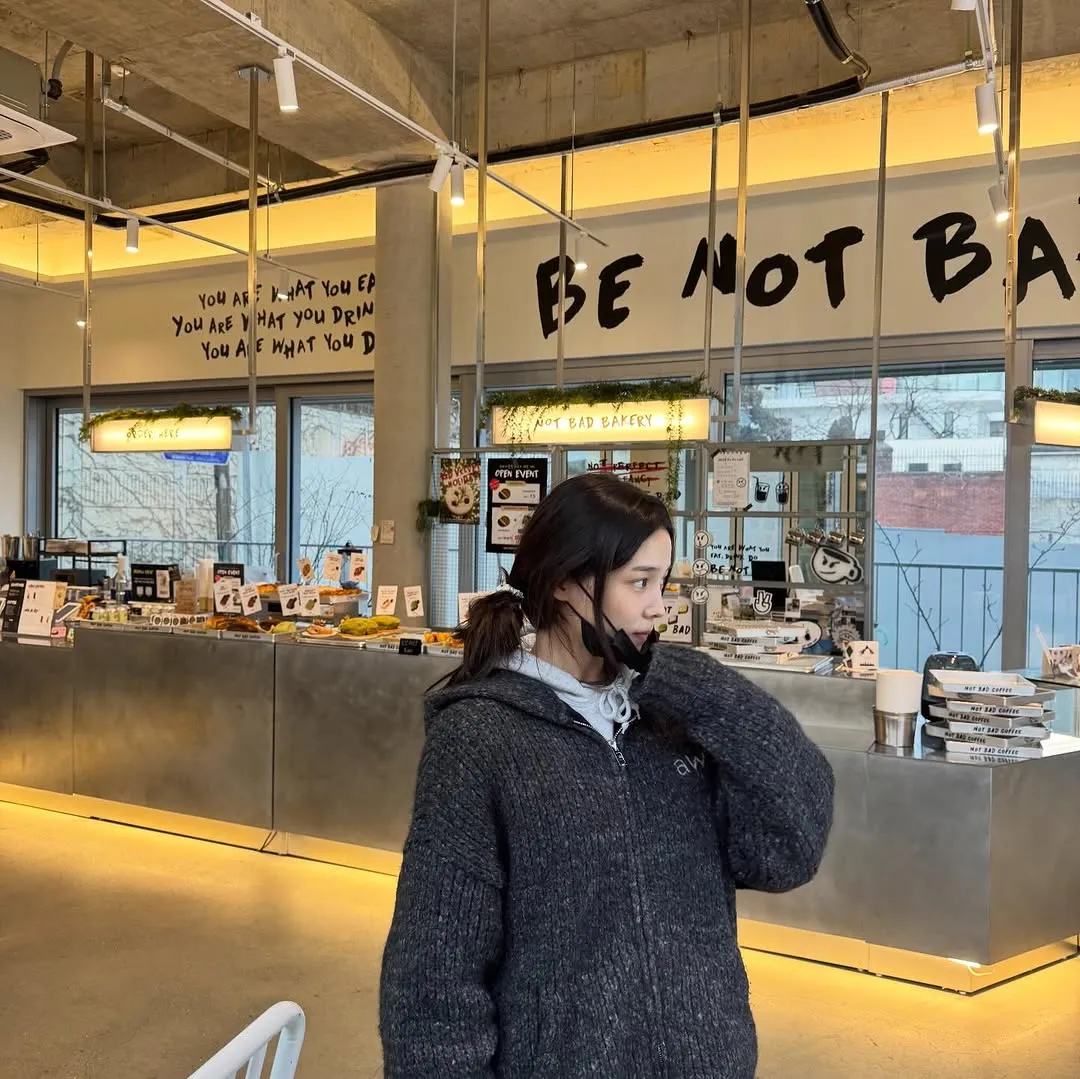 Yoon So Hee, Aktris, Unggah foto, Instagram, Keseharian