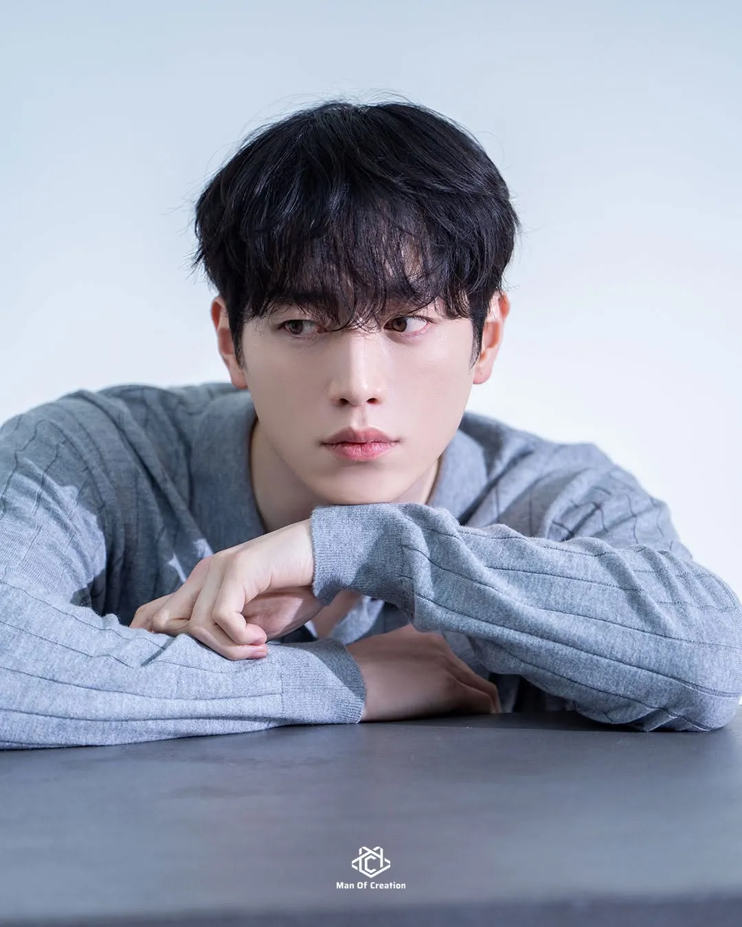 서강준, 매력 발산하며 인스타 업데이트