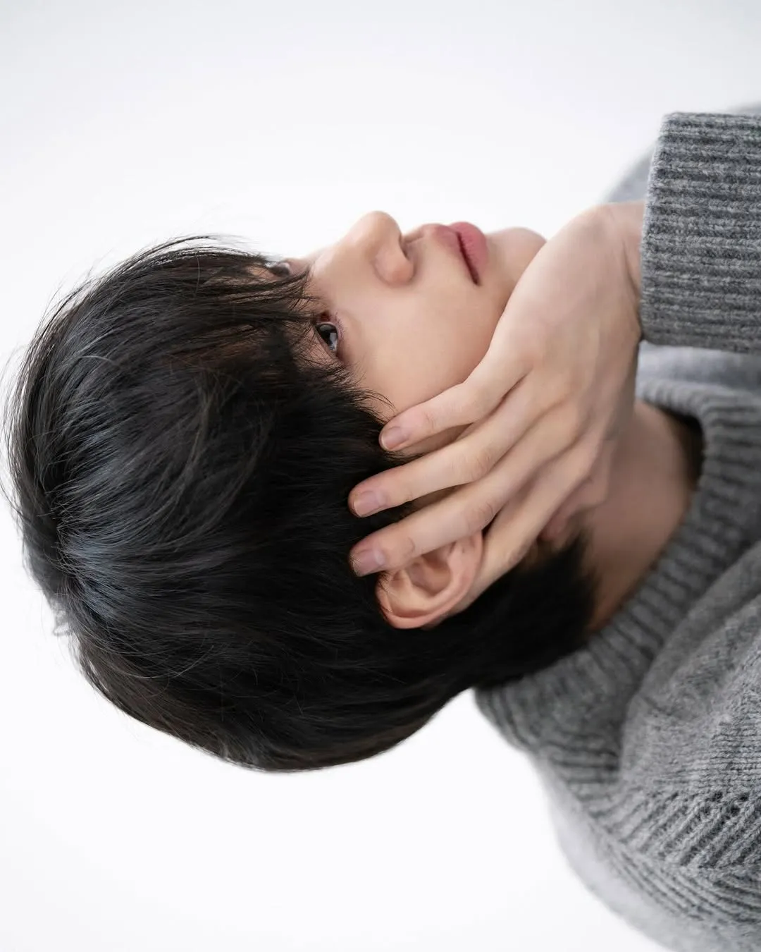 Byeon Woo-seok divulga fotos comemorativas de 10º aniversário em 2026